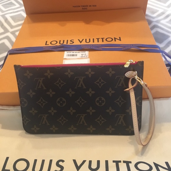 Louis Vuitton Handbags - Louis Vuitton Wristlet Monogram Brand New